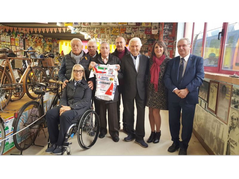 ANDRONI GIOCATTOLI SIDERMEC: LA MAGLIA CELEBRATIVA DEL TRICOLORE AL ...