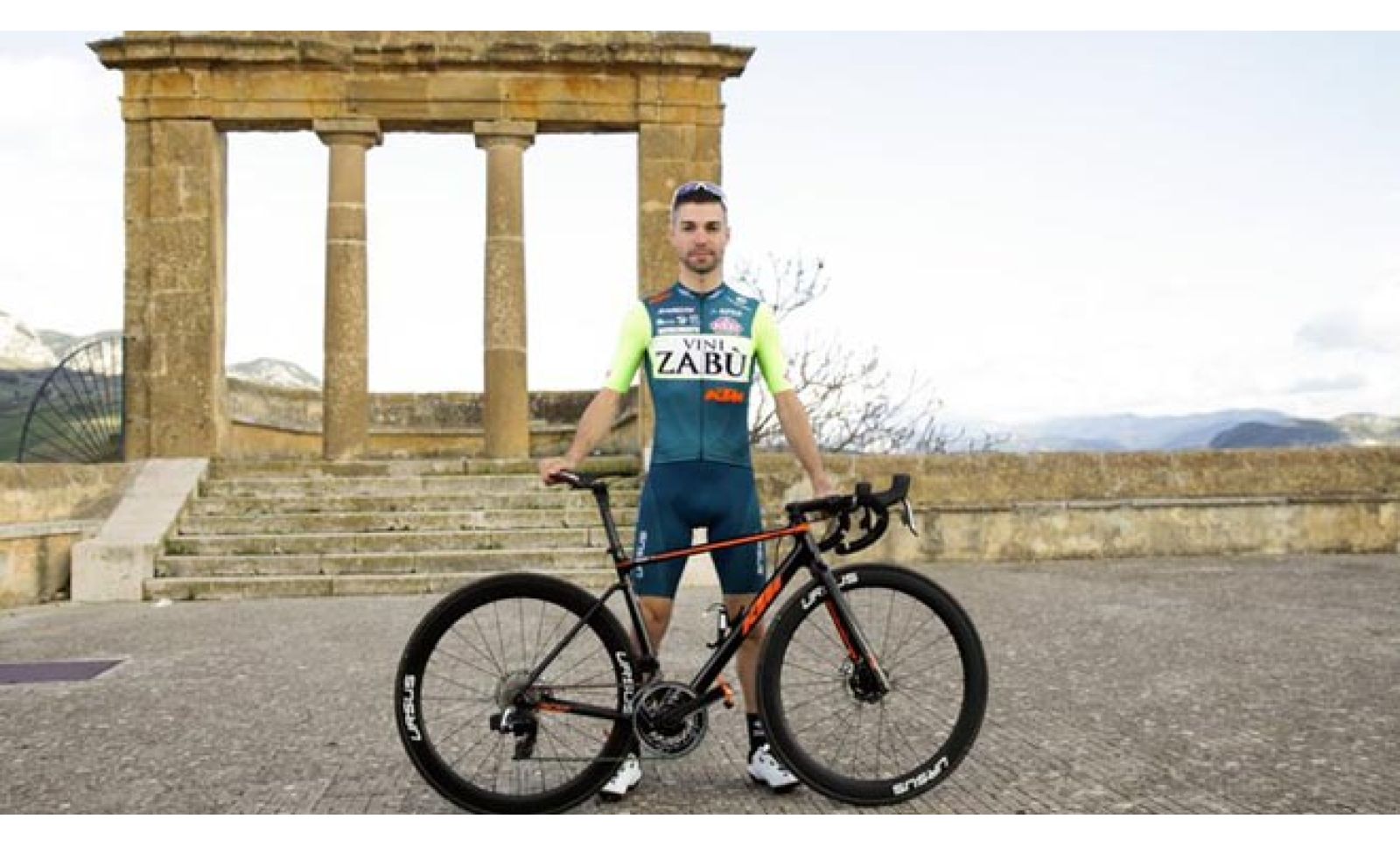 PRESENTATA IN SICILIA LA VINI ZABU' KTM ARRIVA MARCO FRAPPORTI